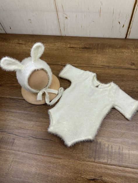 Newborn Baby Photography Outfit, Soft Mink Velvet Bunny Ear Hat And Romper Set for boys and girls