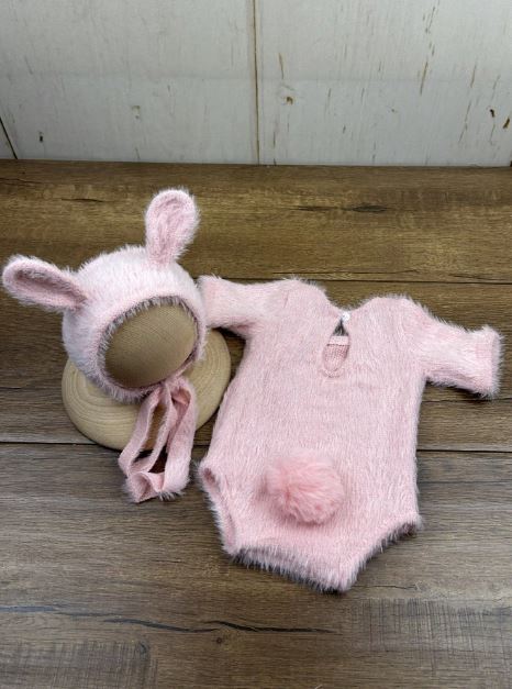 Newborn Baby Photography Outfit, Soft Mink Velvet Bunny Ear Hat And Romper Set for boys and girls