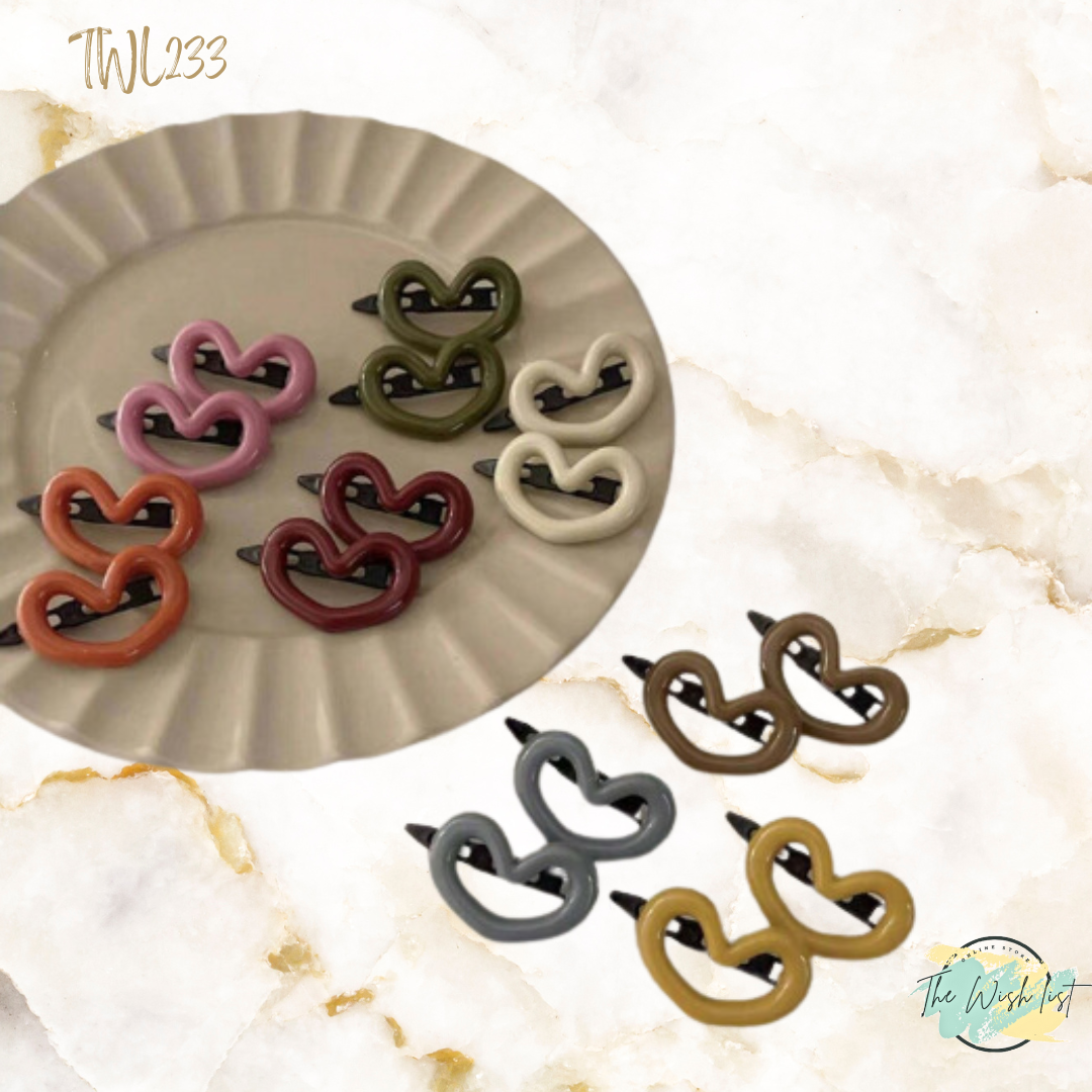 2Pce Plastic Heart shape hair clips for everyday use