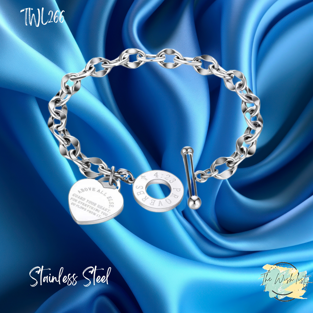 Classic Heart Engraved Toggle Clasp Chain Bracelet -Titanium Steel