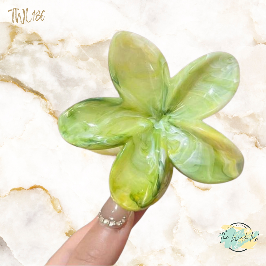 Oversize Flower design plastic hair claw
