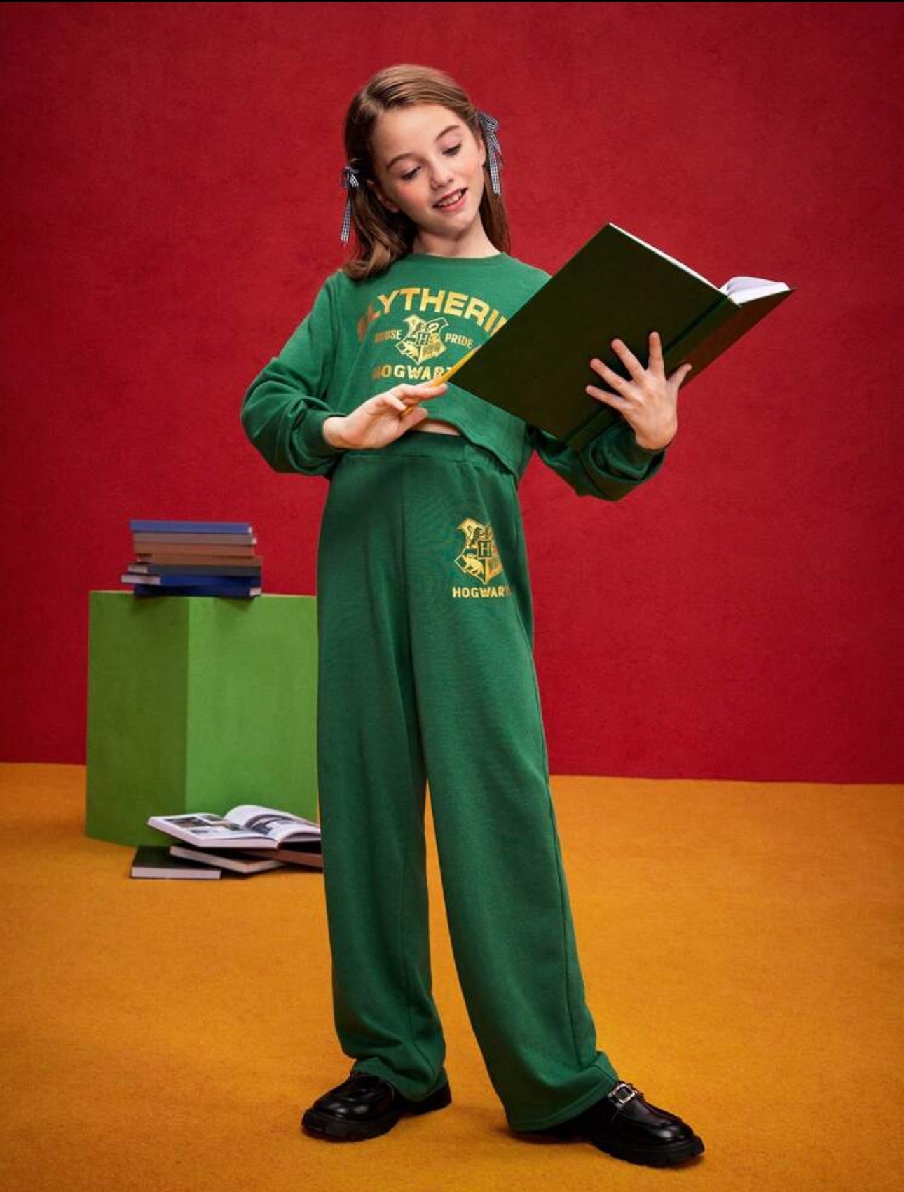 HARRY POTTER Tween Girls Y2K Sports College Style Casual Green Hogwarts Slytherine Houses Gold Foil Graphic Cropped Sweatshirt And Loose Pants 2pcs Set,For Fall And Winter