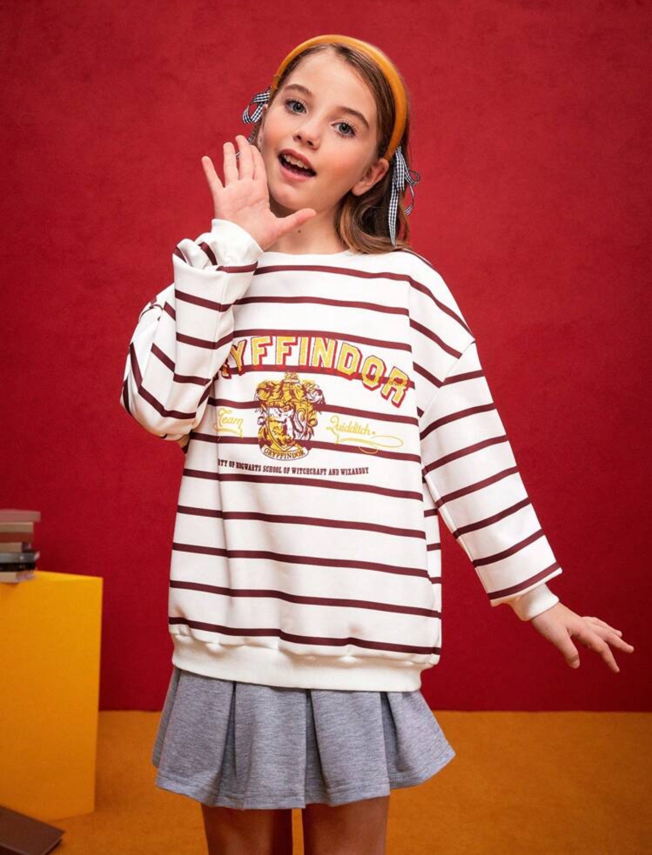 HARRY POTTER Tween Girl Retro Sports College Casual Gryffindor House Badge And Stripe Pattern White Dropped Shoulder Loose Sweatshirt