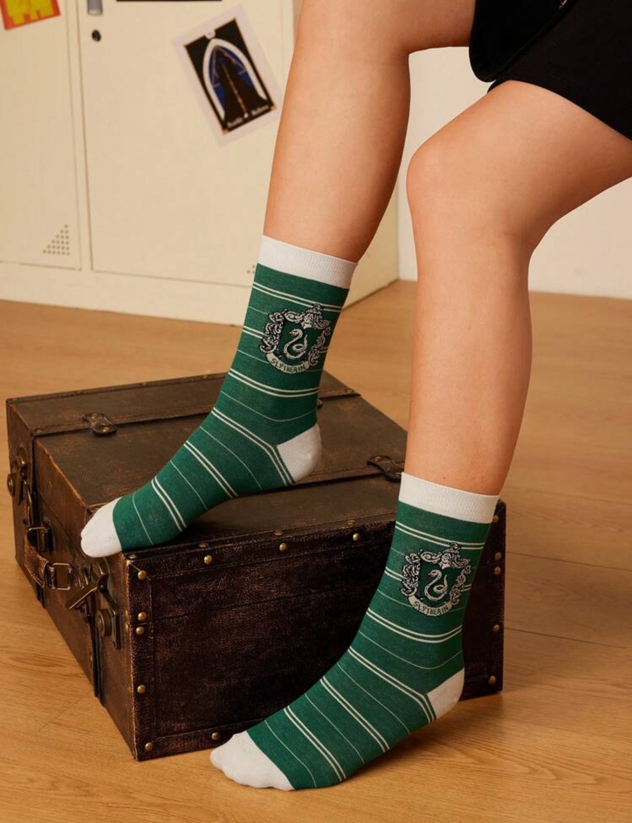 HARRY POTTER 4 Houses Women Badge And Stripe Pattern Color Block Mid-Calf Socks, Pack Of 4