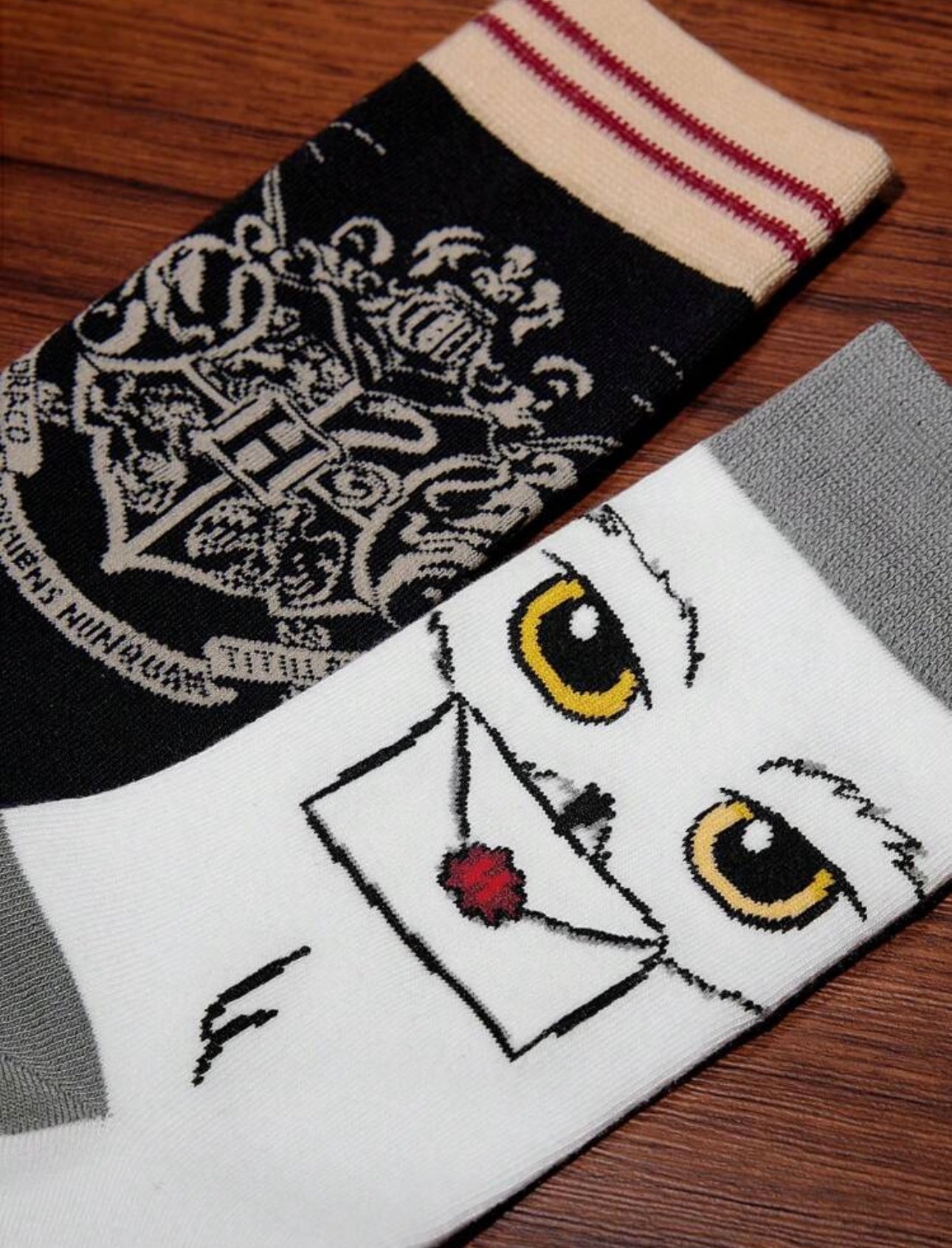 HARRY POTTER 2 Pairs Breathable Soft Mid-Calf Socks, Hogwarts Hedwig Owl Design
