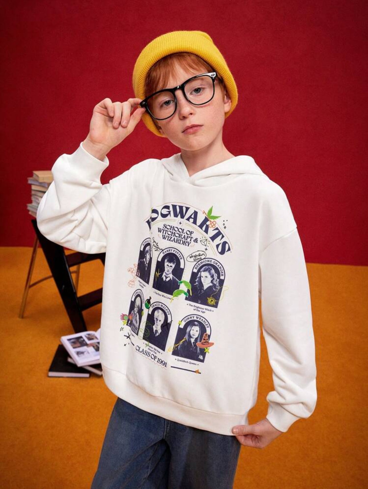 HARRY POTTER Tween Boy Vintage Campus Wizardry Hogwarts Portrait Silhouette Print Hooded Dropped Shoulder Loose Fit Sweatshirt