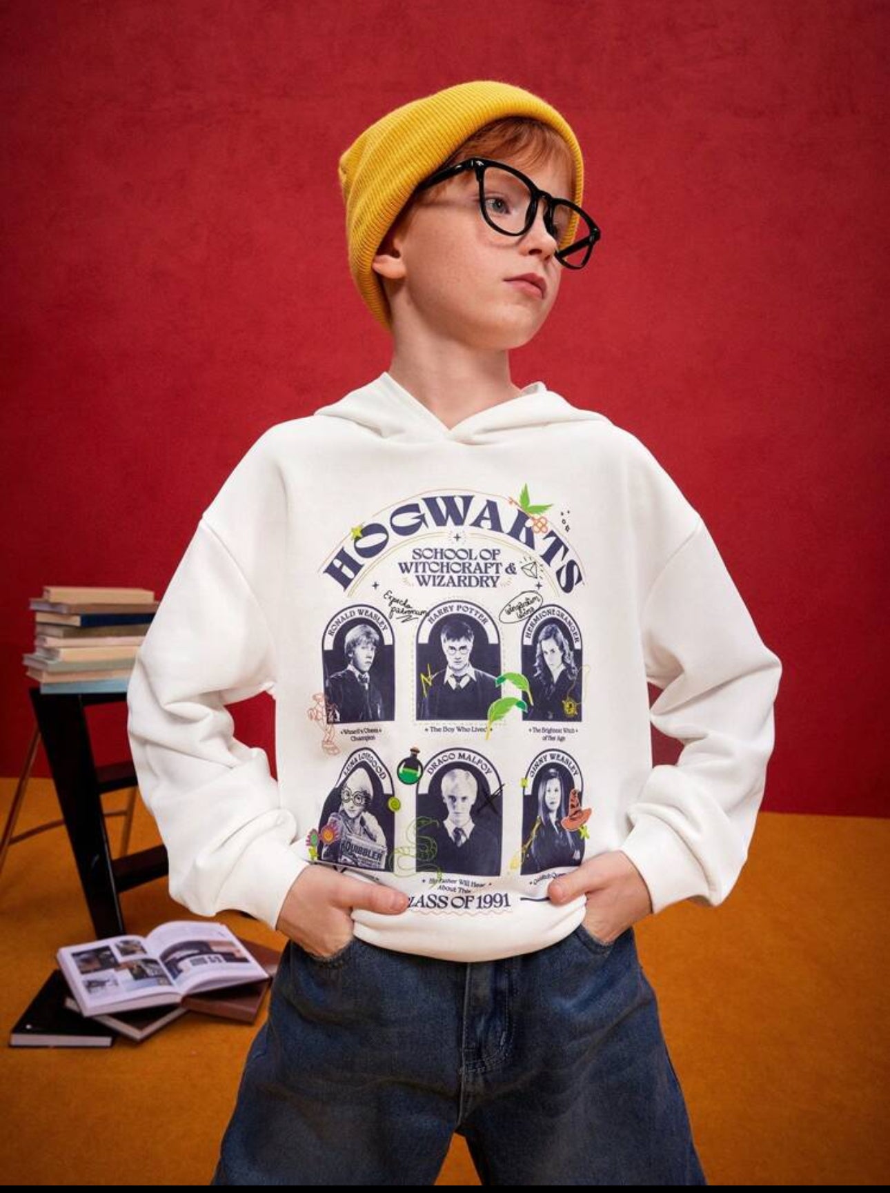 HARRY POTTER Tween Boy Vintage Campus Wizardry Hogwarts Portrait Silhouette Print Hooded Dropped Shoulder Loose Fit Sweatshirt