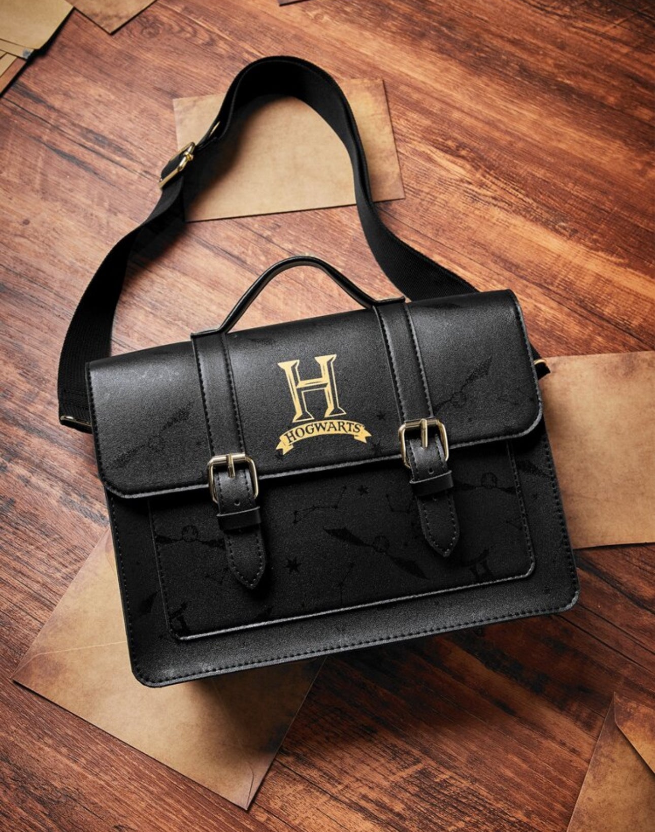 HARRY POTTER Harry Potter Hogwarts Graphic Buckle Decor Flap Square Bag