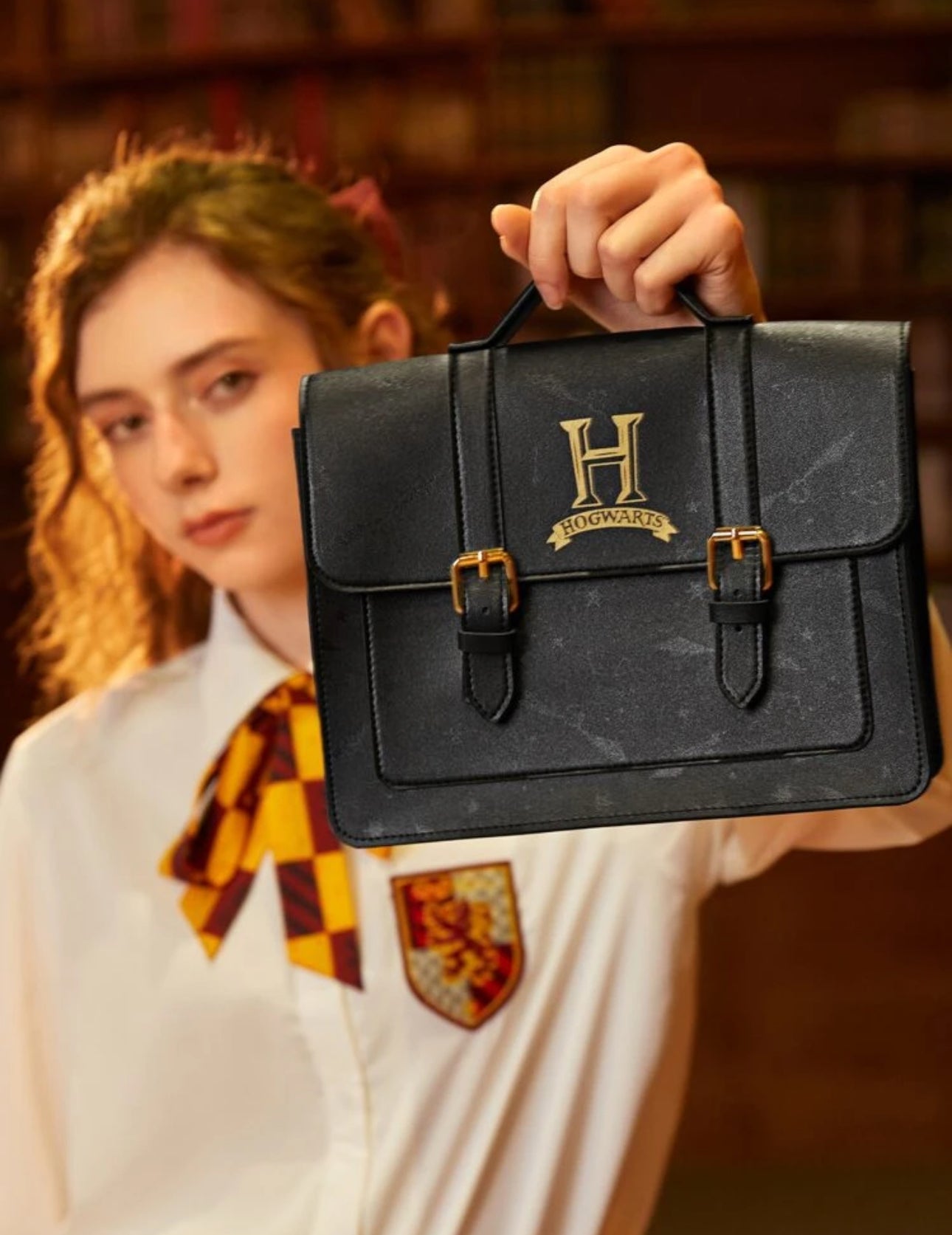 HARRY POTTER Harry Potter Hogwarts Graphic Buckle Decor Flap Square Bag