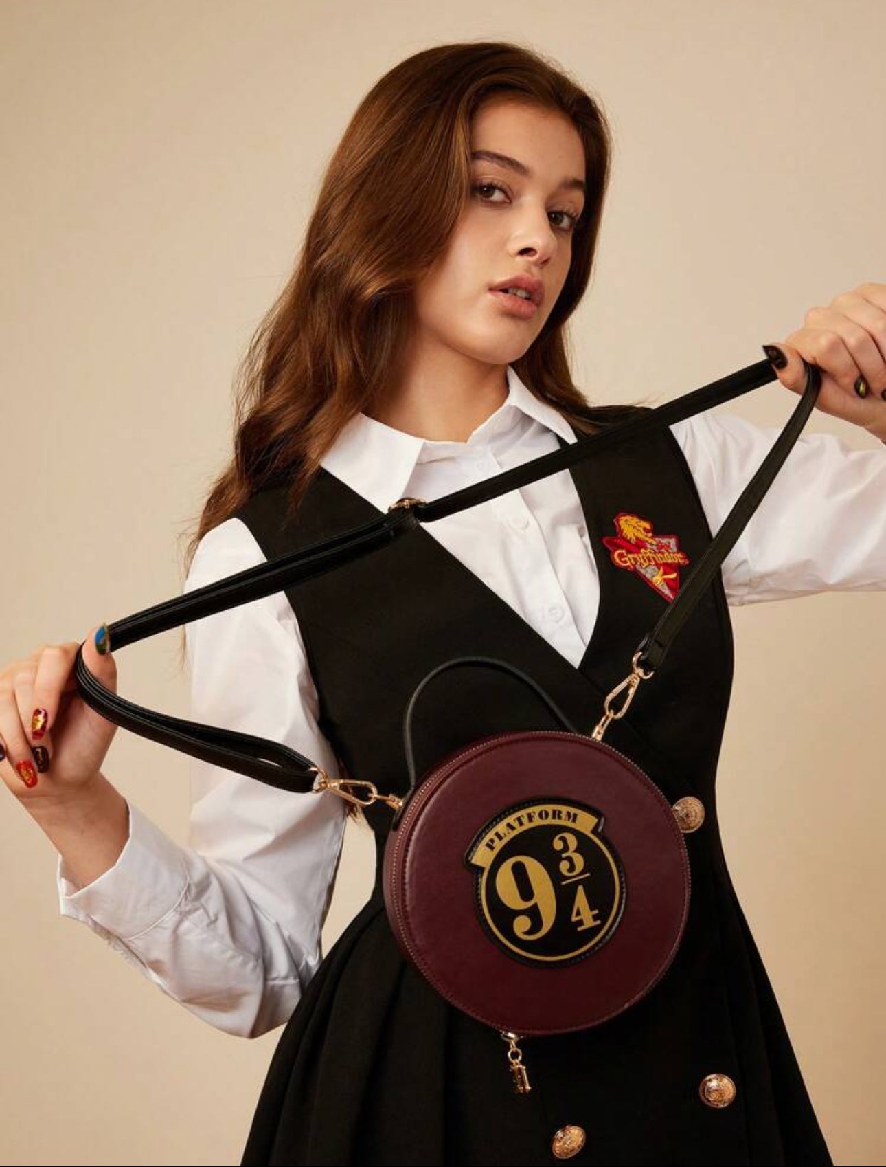 HARRY POTTER Hogwarts Express Platform9 3/4 Alphanumeric Printed Round Crossbody Bag For Women, Fashionable Burgundy Bag