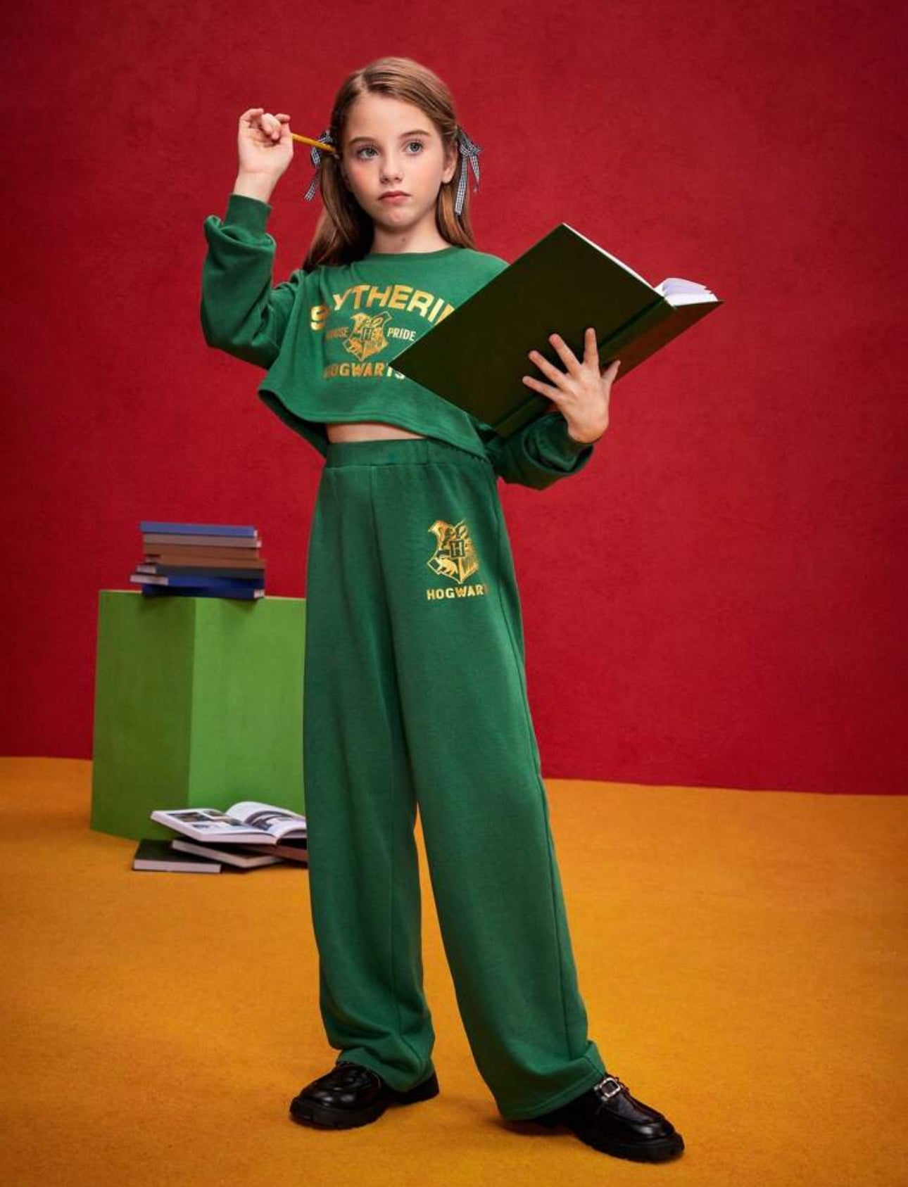 HARRY POTTER Tween Girls Y2K Sports College Style Casual Green Hogwarts Slytherine Houses Gold Foil Graphic Cropped Sweatshirt And Loose Pants 2pcs Set,For Fall And Winter