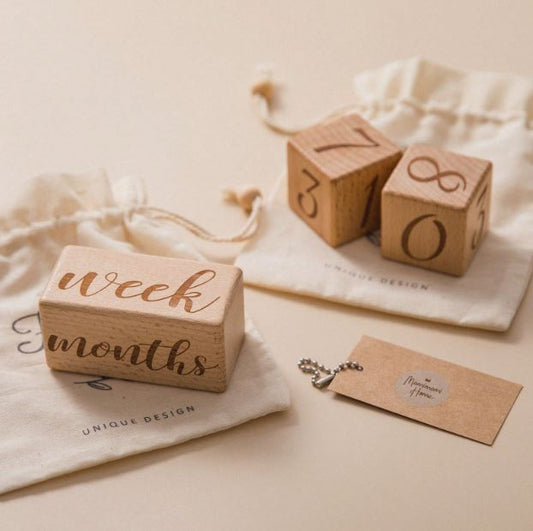 Newborn Baby Milestone Blocks, Safe Wooden Growing Baby Age Blocks, Memory & Shower Gift, 0-12 Months, 8cm X 4cm