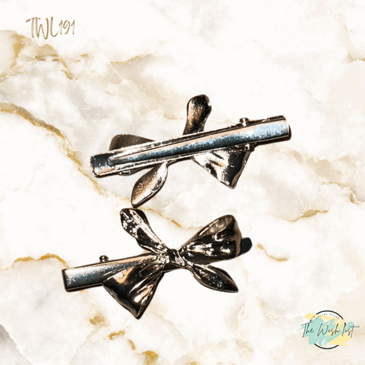 Elegant Silver Tone Bow hair clip with alligator clip
